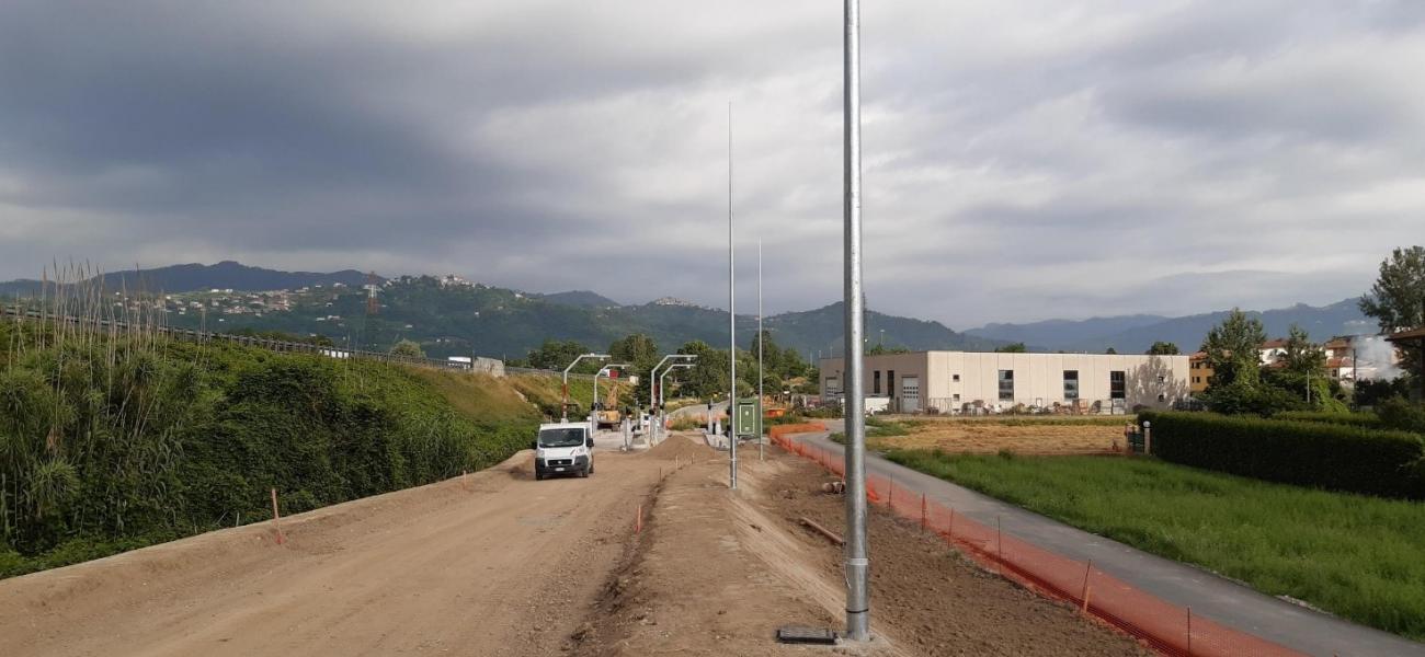 Rampa uscita pali illuminazione